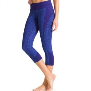 Athleta Blue Honeycomb Connect